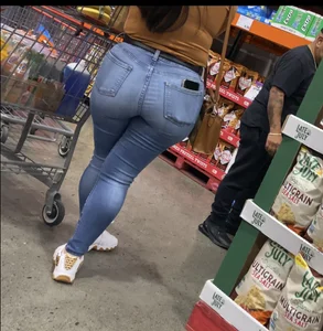 Fat ass Latina in tight jeans