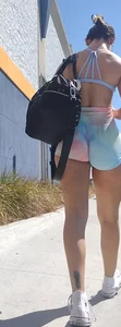 Gym pawg with a plump peach