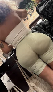 Scrumptious and voluptuous vol. 2 (OC)