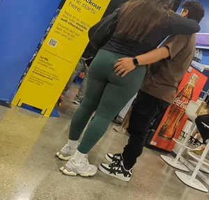 Big Booty with insecure BF (OC)