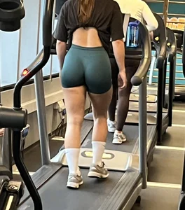 Triple catch: jiggly gym asses on treadmills