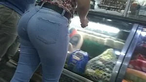 020 Huge Bubbebutt Latina In Tight Jeans at a Local Bakery