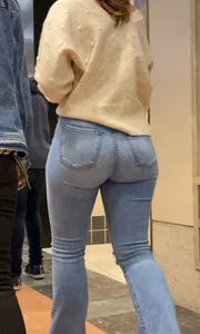 (not OC) perfect ass jeans 10/10
