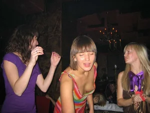 Candid boobs, nip slip and downblouse pics