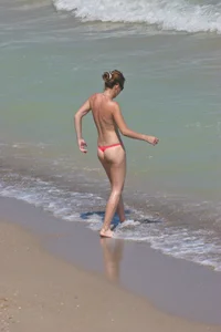 Candid beach and bikini babes