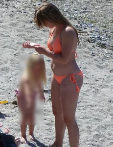 Bikini girls