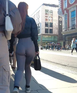 Insane jiggly tight ass white girl (NOT OC)