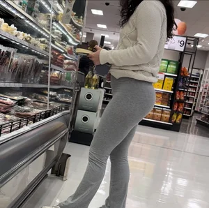 Brunette Nice Booty(OC)