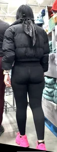 Cuban shorty with a nice ass