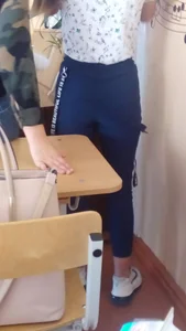 Booty of a Candid College Teen in Sweatpants, Sneaky Photo in Class