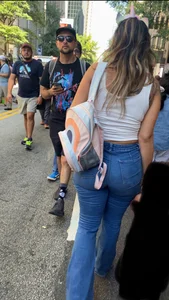 Big ass Latina filling up jeans