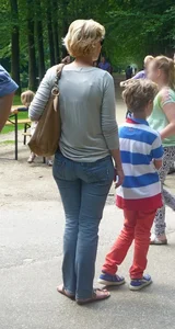 Girls in tight jeans and a milf street creepshots