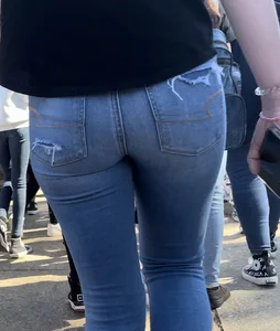 Blonde with nice ass in tight jeans (OC)