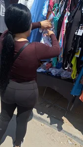 (OC) big butt thick short girl in black leggings VPL