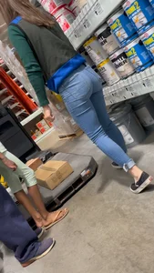 Bitch Knows How To Pose Her Ass!
