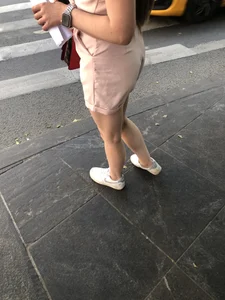 Sexy candid girl in shorts street creepshots