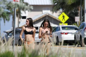 Deerfield Beach, Florida sexy girls and teens in bikinis
