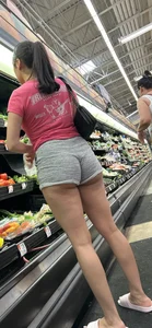 Cute lightskin ASS OUT at Walmart doesn’t mind the attention