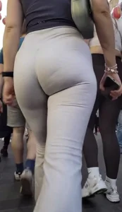 Pawg Blonde in Grey Leggings(Not OC)