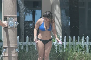 Candid Florida beach and bikini girls