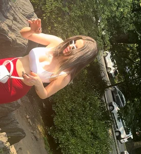 Fat A$$ Latina in red leggings with bf