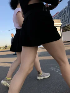 Girls in Skirts on the Street Candid Photos