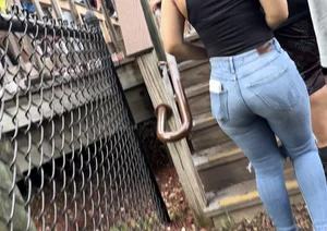 Bubble Butt Latina in Skinny Jeans