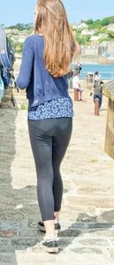 Candid girls in leggings and tights