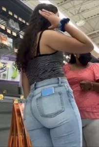 Gorgeous Latina ass