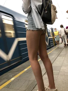 Subway Candid Girl With a Hot Booty in Mini-Shorts And Long Legs Creepshots Gallery