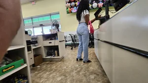 ABSOLUTE GORGEOUS EBONY FAT ASS w/ nice pedi