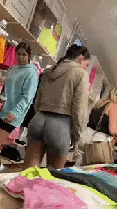 Pawg in grey biker shorts (oc)