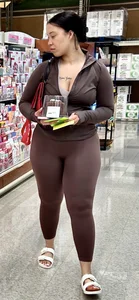 5’9 Thicc in the thighs wearing that brown so fine‼️
