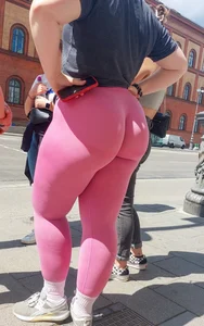 Thick fat German ass in pink leggings (OC, pics)