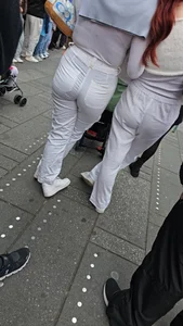 2 Friends, Times Square Ass
