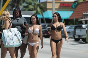 Group of Florida bikini babes and a sexy Asian busted