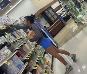 Maybe the hottest college girl I’ve capped … amazing ass