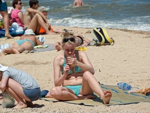 Beach and bikini girls