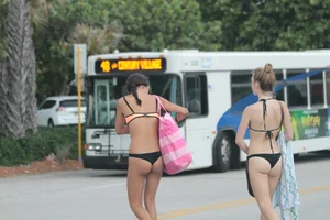 Even more hot and sexy bikini babes in Florida