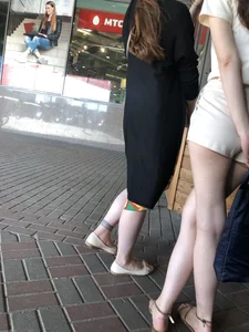 Perfect Sexy Crossed Legs And Feet in Sandals on a Street Creepshots Gallery - A Girl With Very Pale Skin