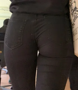 Amazing candid blonde wearing VERY tight cameltoe black jeans