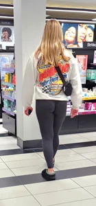 Blonde in gray yogas