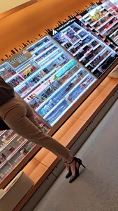 *First Post* Hot milf VPL
