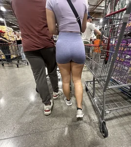 Fit white girl bubble ass