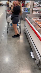 2 petite latinas in shorts+vid