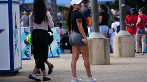 Big booty babe in grey spandex shorts with vtl