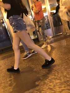 Girls in Shorts with Hot Skinny Legs Street Creepshots