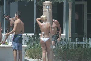 Various sexy Florida beach and bikini girls