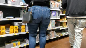 Mature Milf in Jeans