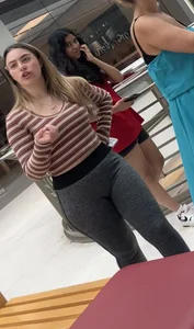 Thick nerd shopping for shoes I hope cause her sh*ts beat lmao